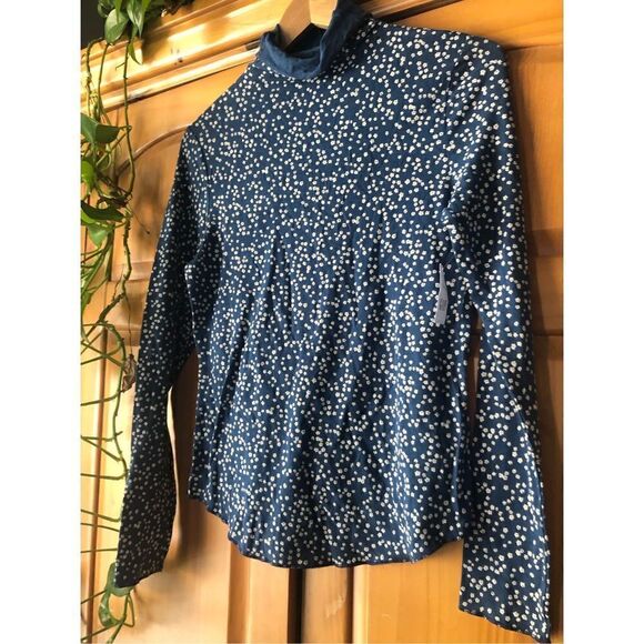 NWT Gap Feather Turtleneck Long Sleeve Shirt Size M - Picture 3 of 8